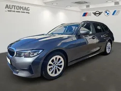 Mineralgrau Gebraucht 2021 BMW 330e Advantage Kombi | 27.980 € (Guter Preis)