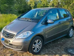 Grau Gebraucht 2010 Mercedes A160 Limousine | 5.800 € (Etwas zu teuer)