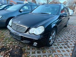 Schwarz Gebraucht 2004 Mercedes C200 Kombi | 2.200 € (Fairer Preis)