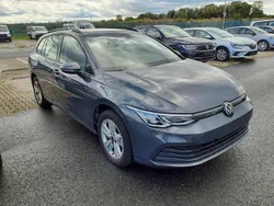 Grau Gebraucht 2022 VW Golf VIII Life Limousine | 18.450 € (Fairer Preis)