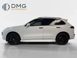 Pure white Gebraucht 2017 Porsche Cayenne Turbo SUV | 47.990 € (Fairer Preis)