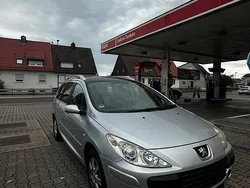 Silber Gebraucht 2005 Peugeot 307 Kombi | 2.400 €