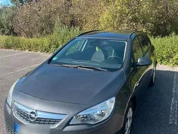 Grau Gebraucht 2012 Opel Astra Kombi | 2.900 € (Guter Preis)