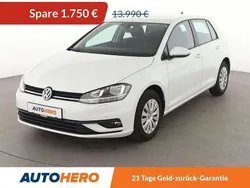Weiß Gebraucht 2018 VW Golf VII Trendline Limousine | 12.240 € (Guter Preis)
