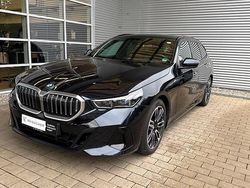 Carbonschwarz metallic Gebraucht 2024 BMW 540 Basis Kombi | 64.249 €