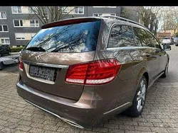 Braun Gebraucht 2013 Mercedes E350 Elegance Kombi | 12.999 € (Fairer Preis)