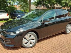 Schwarz Gebraucht 2024 VW Golf VIII Style Limousine | 28.900 € (Fairer Preis)