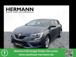 Titaniumgrau (grau) Gebraucht 2018 Renault Mégane GrandTour Play Kombi | 10.911 € (Etwas zu teuer)