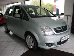 Grün Gebraucht 2009 Opel Meriva Edition Van / Kleinbus | 4.290 € (Etwas zu teuer)