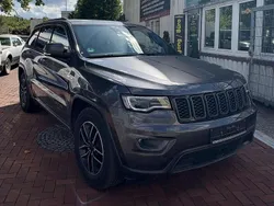 Grau Gebraucht 2019 Jeep Grand Cherokee SUV | 34.750 € (Etwas zu teuer)