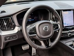 Schwarz Gebraucht 2021 Volvo XC60 R-Design SUV | 40.600 € (Guter Preis)