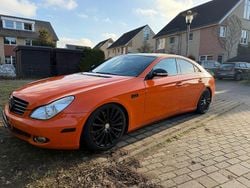 Orange Gebraucht 2005 Mercedes CLS500 Coupé | 12.500 €