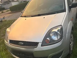 Gebraucht 2007 Ford Fiesta Kleinwagen | 400 €