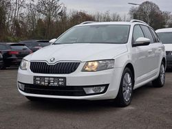 Weiß Gebraucht 2015 Skoda Octavia Elegance Kombi | 5.299 € (Guter Preis)