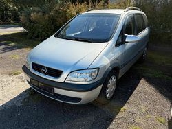 Silber Gebraucht 2001 Opel Zafira Van / Kleinbus | 1.150 € (Fairer Preis)