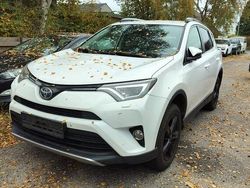 Weiß Gebraucht 2017 Toyota RAV4 Executive SUV | 8.500 €