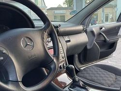 Grau Gebraucht 2005 Mercedes C220 Classic Limousine | 5.800 € (Teuer)