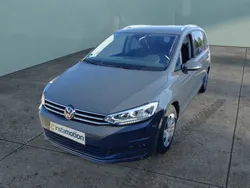 Grau Gebraucht 2023 VW Touran Active Van / Kleinbus | 36.170 € (Teuer)