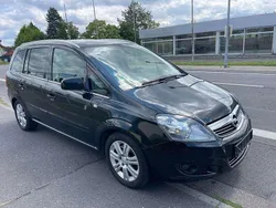 Schwarz Gebraucht 2012 Opel Zafira Family Van / Kleinbus | 3.980 € (Guter Preis)