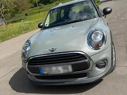Grau Gebraucht 2018 Mini ONE Salt Kleinwagen | 15.900 €