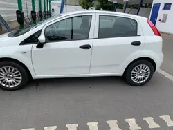 Weiß Gebraucht 2016 Fiat Punto Kleinwagen | 4.800 € (Fairer Preis)