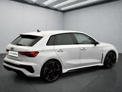 Weiß Gebraucht 2024 Audi RS3 Sportback Kleinwagen | 59.849 € (Guter Preis)
