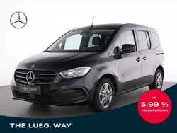 Schwarz Gebraucht 2023 Mercedes T180 Style Van / Kleinbus | 26.485 € (Fairer Preis)