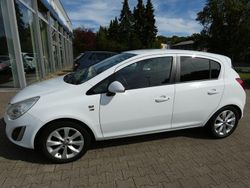 Weiß Gebraucht 2012 Opel Corsa Limousine | 4.200 € (Fairer Preis)