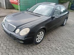 Schwarz Gebraucht 2006 Mercedes 200 Limousine | 2.700 €