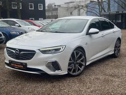 Weiß Gebraucht 2018 Opel Insignia Limousine | 18.990 € (Superpreis)