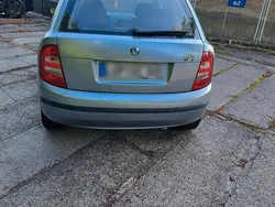 Grau Gebraucht 2003 Skoda Fabia Kleinwagen | 550 € (Guter Preis)