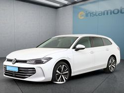 Weiß Gebraucht 2024 VW Passat Kombi | 39.049 € (Fairer Preis)