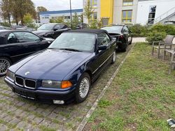 Blau Gebraucht 1994 BMW 320 Cabriolet Performance Cabrio | 6.250 €