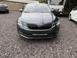 Grau Gebraucht 2018 Skoda Octavia Style Kombi | 8.900 € (Fairer Preis)