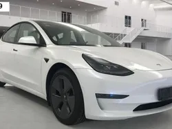 Weiss Gebraucht 2021 Tesla Model 3 Long Range Limousine | 25.450 € (Fairer Preis)