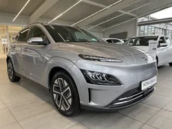 Shimmering silver (metallic) Gebraucht 2022 Hyundai Kona Prime SUV | 24.500 € (Etwas zu teuer)