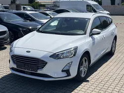 Weiß Gebraucht 2022 Ford Focus Kombi | 16.980 € (Guter Preis)