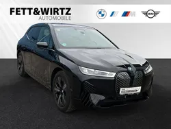 Saphirschwarz metallic Gebraucht 2024 BMW iX Sport Line SUV | 70.790 € (Guter Preis)