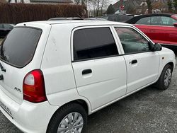 Weiß Gebraucht 2005 Suzuki Alto Kleinwagen | 800 €