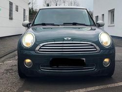 Grün Gebraucht 2009 Mini Cooper Kleinwagen | 2.780 € (Fairer Preis)