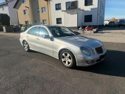 Silber Gebraucht 2007 Mercedes E280 Avantgarde Limousine | 3.450 € (Guter Preis)
