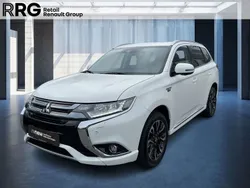 Weiß Gebraucht 2018 Mitsubishi Outlander P-HEV Top SUV | 18.990 € (Fairer Preis)