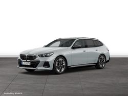 Gebraucht 2025 BMW 530e Comfort Edition Kombi | 76.843 €