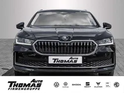 Ebony schwarz metallic Gebraucht 2025 Skoda Superb Selection Kombi | 42.750 € (Teuer)