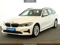 Weiß Gebraucht 2020 BMW 320 Sport Line Kombi | 21.990 € (Guter Preis)
