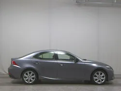 Grau Gebraucht 2016 Lexus IS300h Executive Line Limousine | 18.990 € (Fairer Preis)