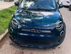 Blau Gebraucht 2023 Fiat 500e Kleinwagen | 14.200 € (Guter Preis)