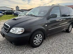 Schwarz Gebraucht 2006 Kia Carnival 2 Van / Kleinbus | 1.990 € (Fairer Preis)