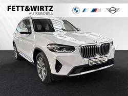 Mineralweiß metallic Gebraucht 2022 BMW X3 Efficient Dynamics SUV | 30.300 € (Guter Preis)