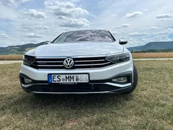 Weiß Gebraucht 2020 VW Passat Alltrack Kombi | 32.300 € (Teuer)